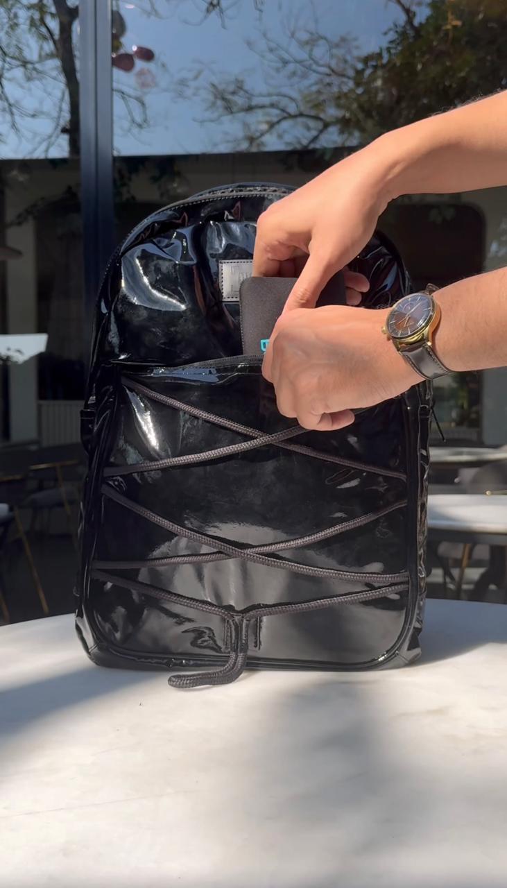 Carbon Fiber Traveller's 16" Laptop Backpack